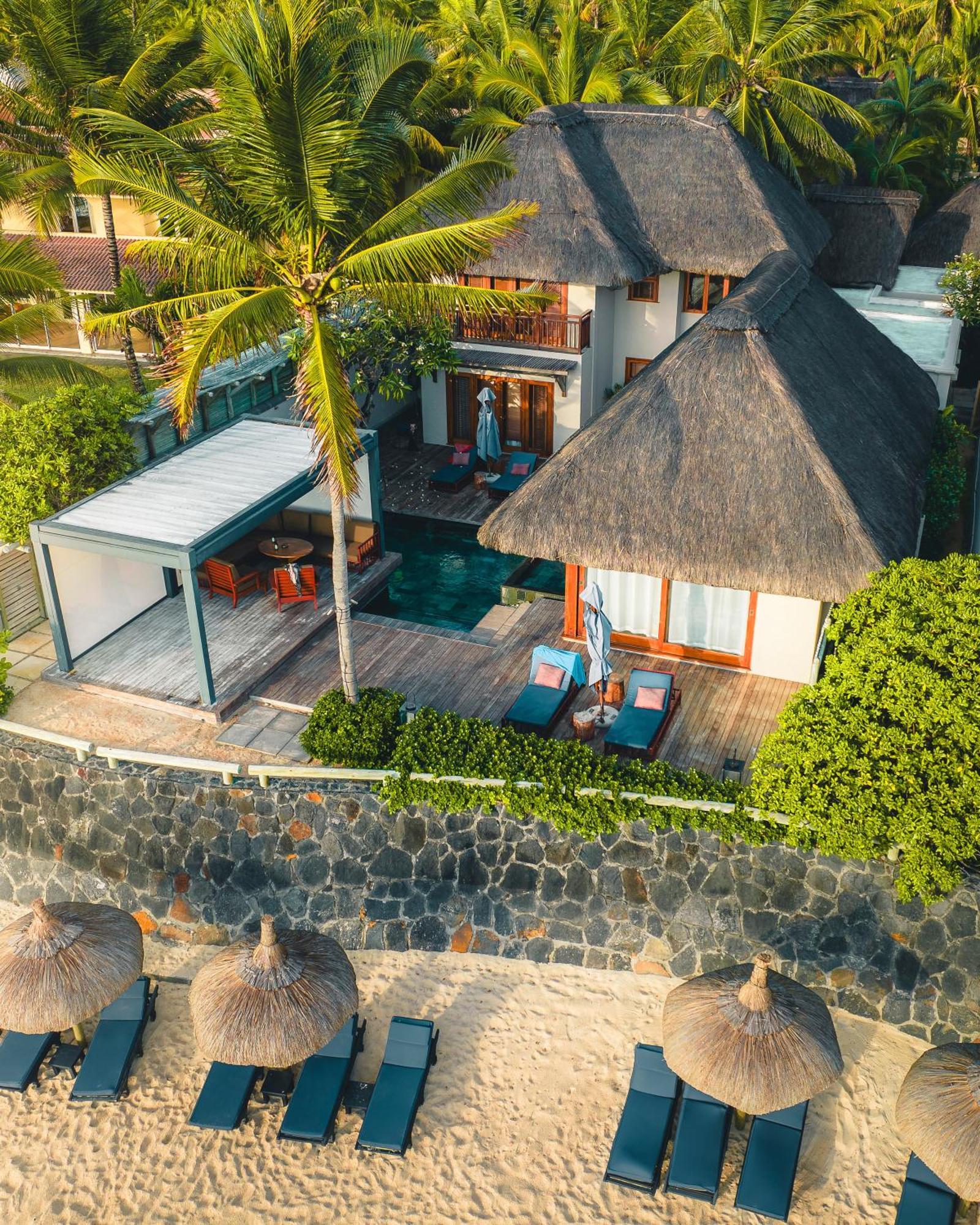 Constance Belle Mare Plage Ngoại thất bức ảnh A villa at the resort